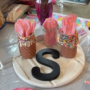 2 fake melting ice cream 🍦 mason jars